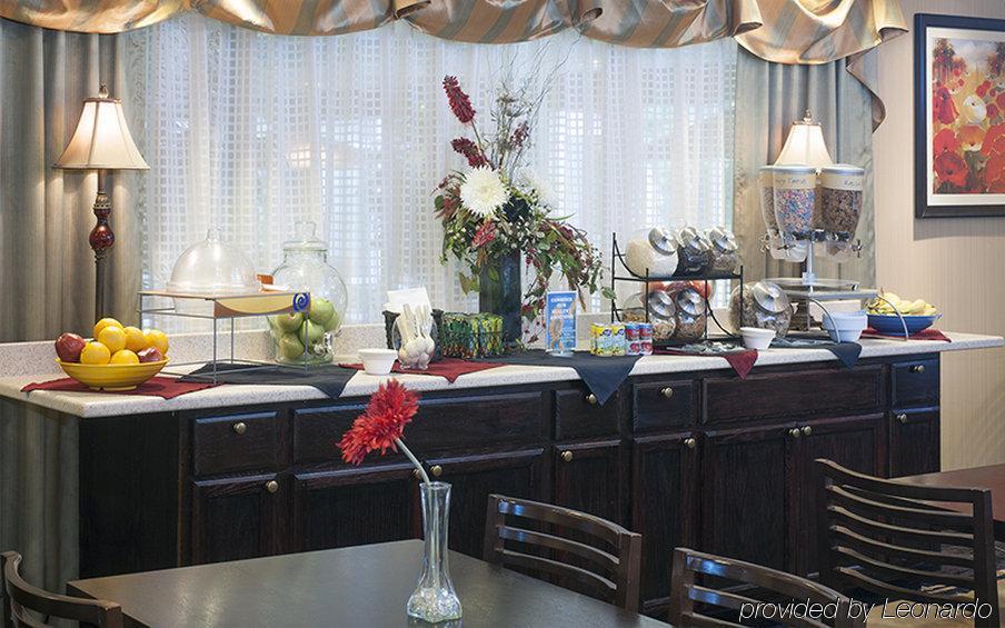 Holiday Inn Express Hotel & Suites Youngstown North-Warren/Niles By Ihg Restaurace fotografie