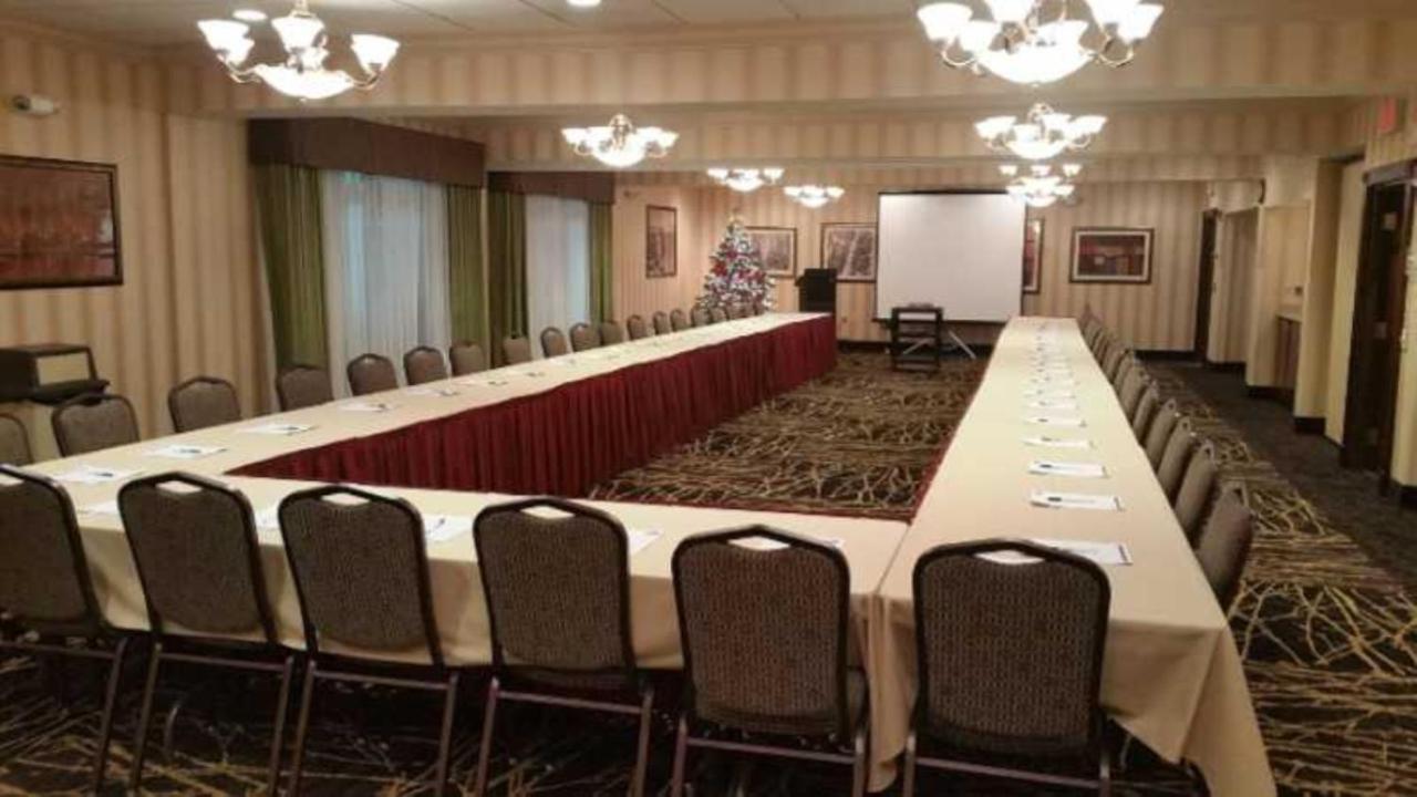 Holiday Inn Express Hotel & Suites Youngstown North-Warren/Niles By Ihg Exteriér fotografie