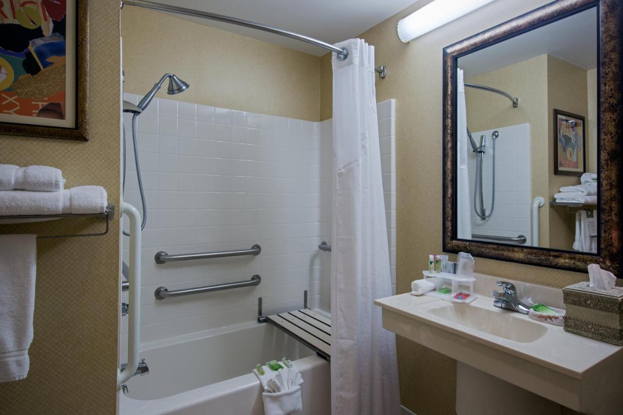 Holiday Inn Express Hotel & Suites Youngstown North-Warren/Niles By Ihg Exteriér fotografie